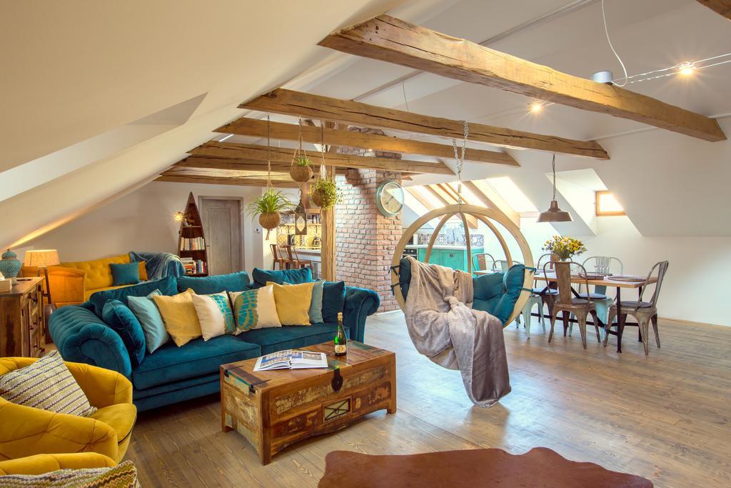 Bohemian Chic 2 Bedroom 2 Bathroom Loft With Hanging Chair Прага Екстер'єр фото
